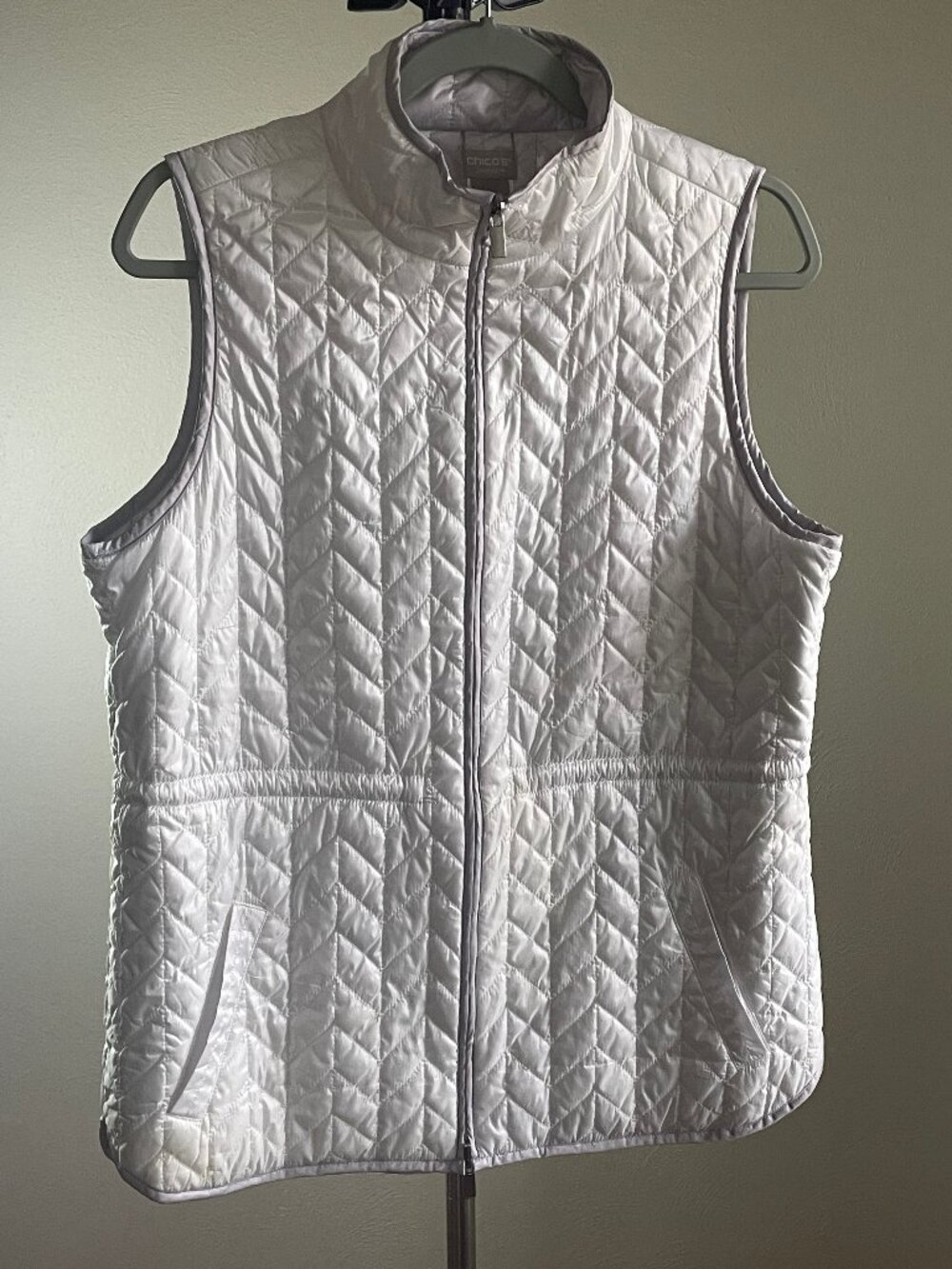 Chico's Reversible Vest Size 1 (Medium)